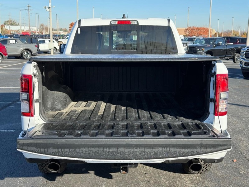 Ram 1500 Vehicle Full-screen Gallery Image 7