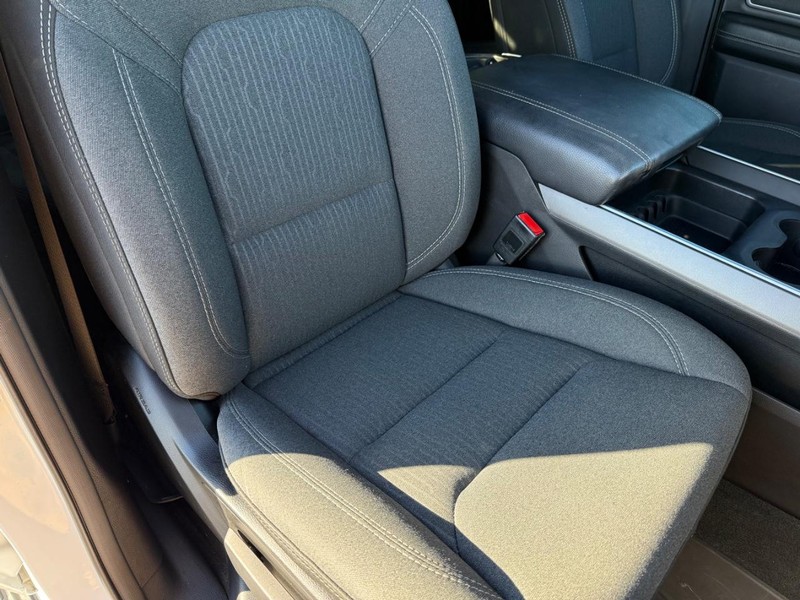 Ram 1500 Vehicle Full-screen Gallery Image 15