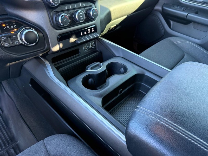 Ram 1500 Vehicle Full-screen Gallery Image 26