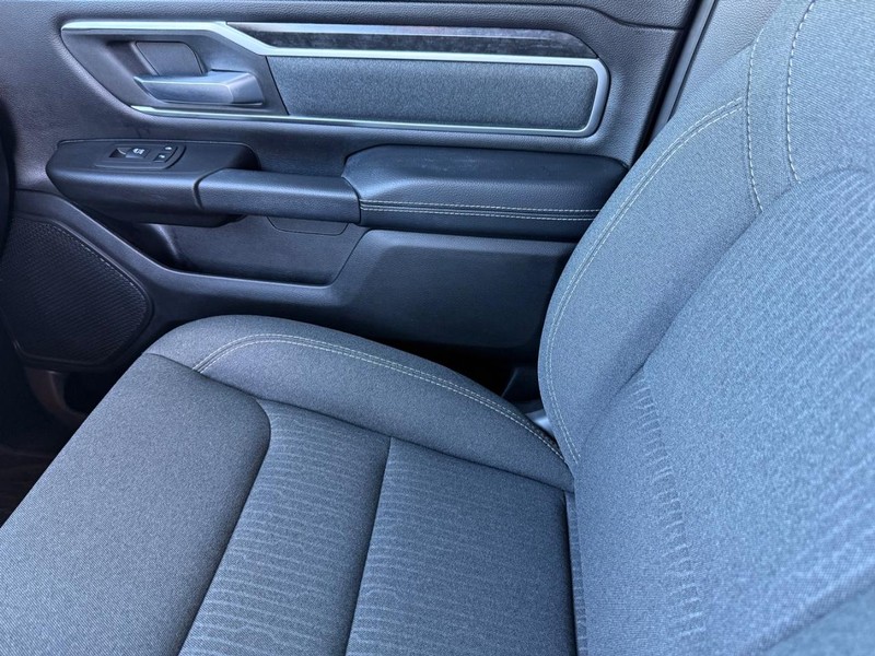 Ram 1500 Vehicle Full-screen Gallery Image 27