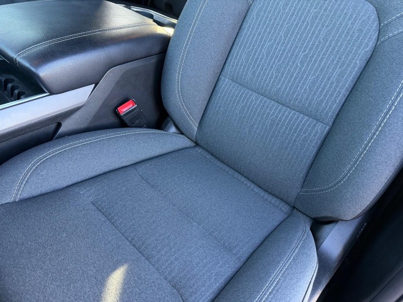 Ram 1500 Vehicle Full-screen Gallery Image 30