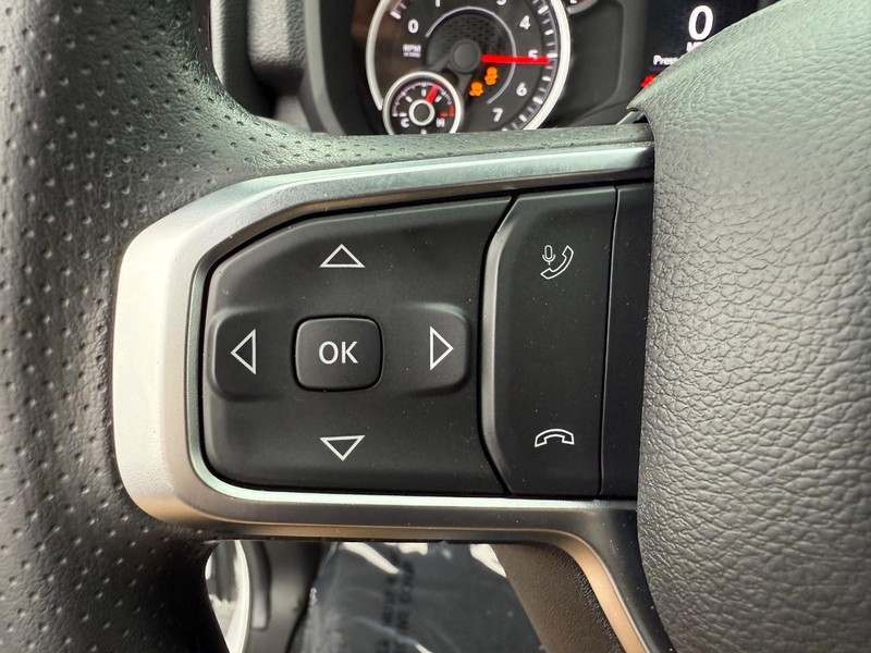 Ram 2500 Vehicle Full-screen Gallery Image 17