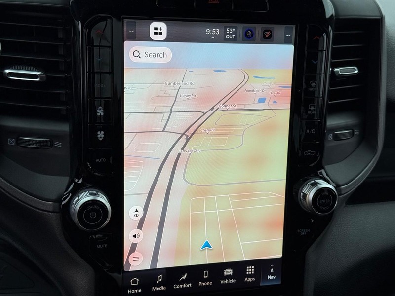 Ram 2500 Vehicle Full-screen Gallery Image 21