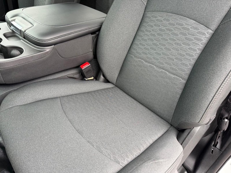 Ram 2500 Vehicle Full-screen Gallery Image 29