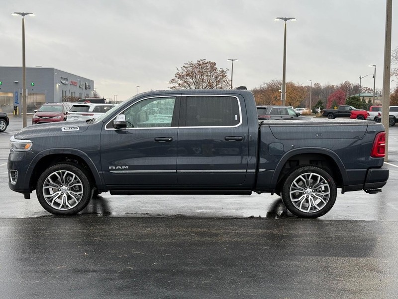 Ram 1500 Vehicle Full-screen Gallery Image 8