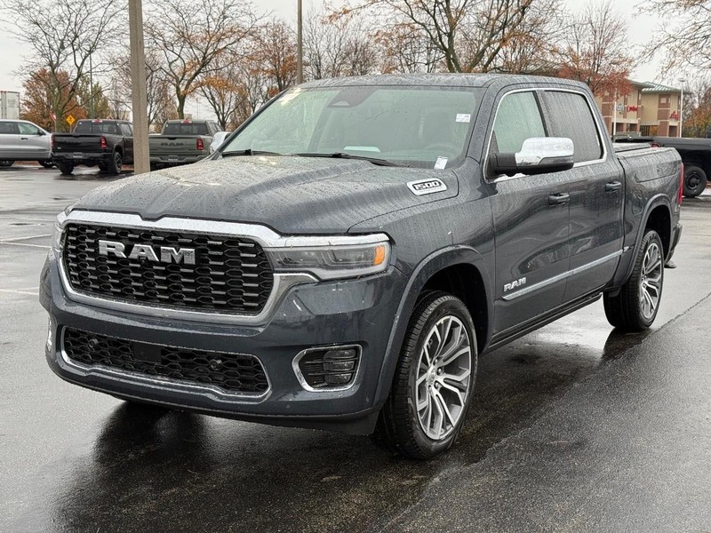 Ram 1500 Vehicle Full-screen Gallery Image 9