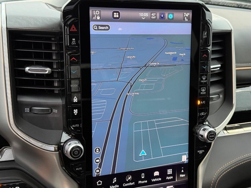 Ram 1500 Vehicle Full-screen Gallery Image 23