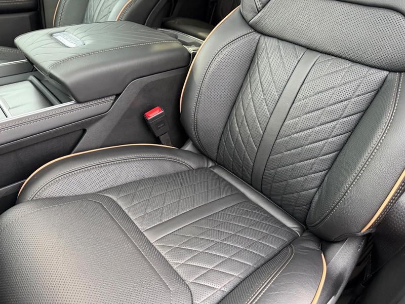 Ram 1500 Vehicle Full-screen Gallery Image 30