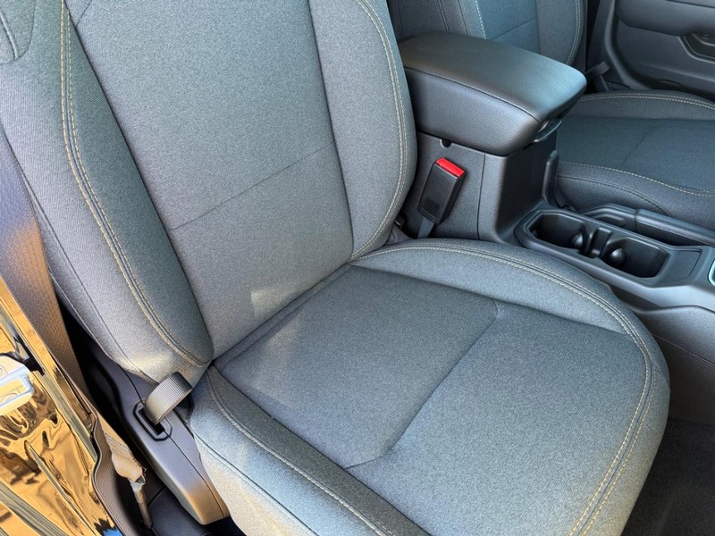 Jeep Gladiator Vehicle Full-screen Gallery Image 15