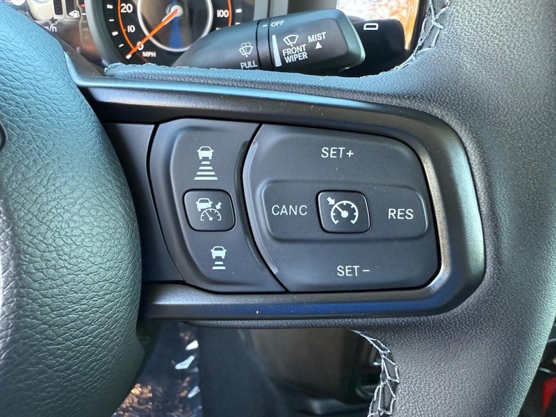 Jeep Gladiator Vehicle Full-screen Gallery Image 20