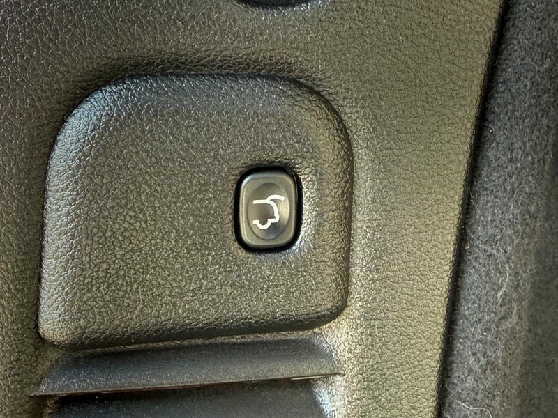 Dodge Durango Vehicle Full-screen Gallery Image 08