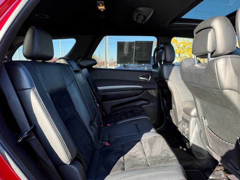 Dodge Durango Vehicle Full-screen Gallery Image 12
