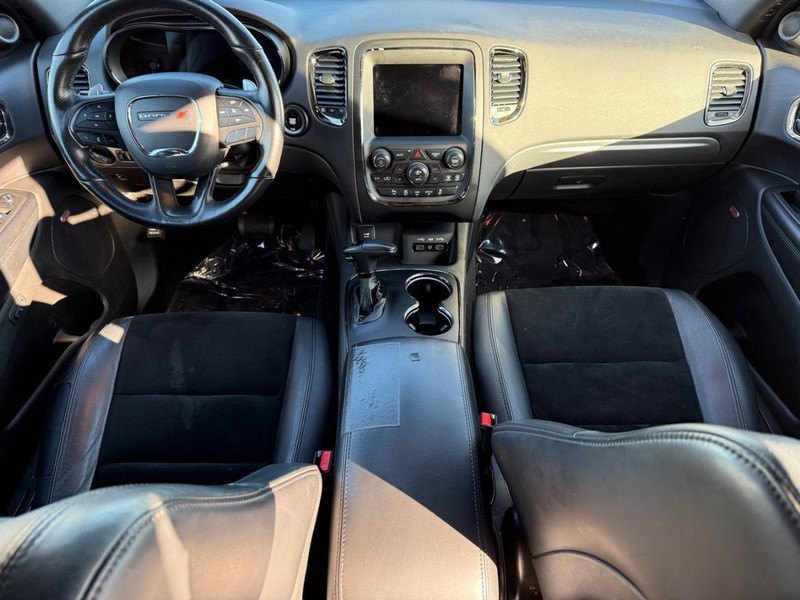 Dodge Durango Vehicle Full-screen Gallery Image 15