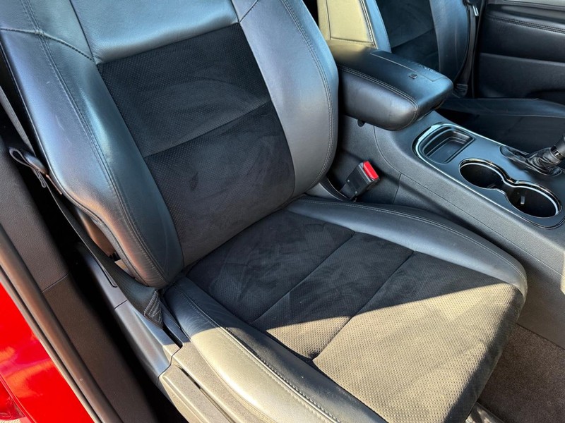 Dodge Durango Vehicle Full-screen Gallery Image 18