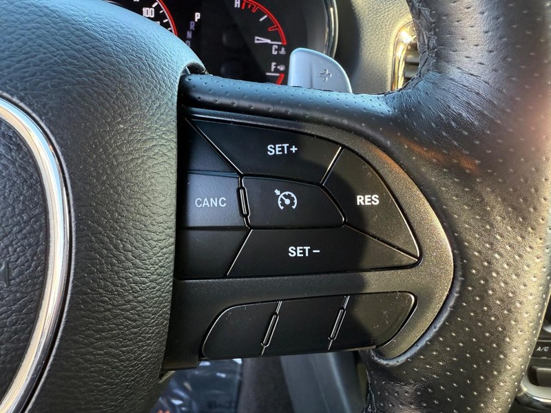 Dodge Durango Vehicle Full-screen Gallery Image 23