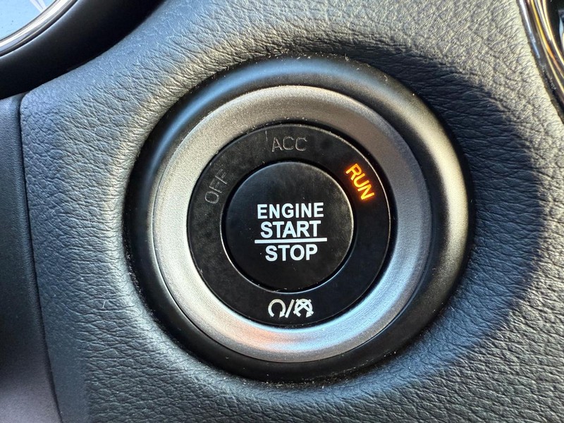 Dodge Durango Vehicle Full-screen Gallery Image 24