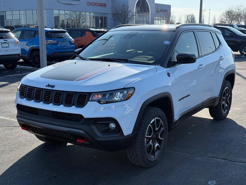 Jeep Compass Vehicle Full-screen Gallery Image 9