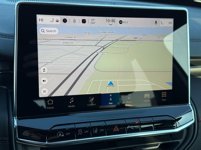 Jeep Compass Vehicle Full-screen Gallery Image 24