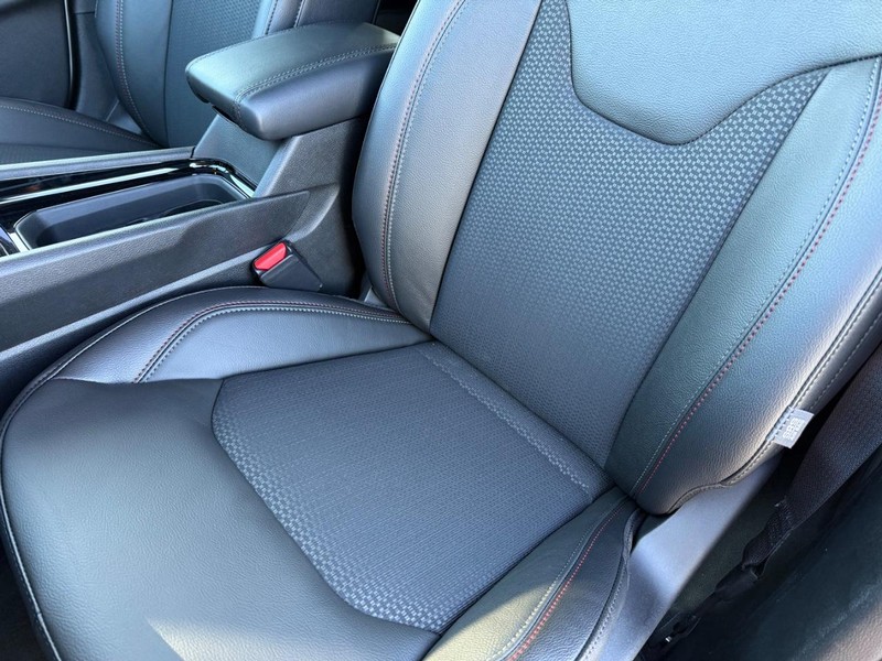 Jeep Compass Vehicle Full-screen Gallery Image 32