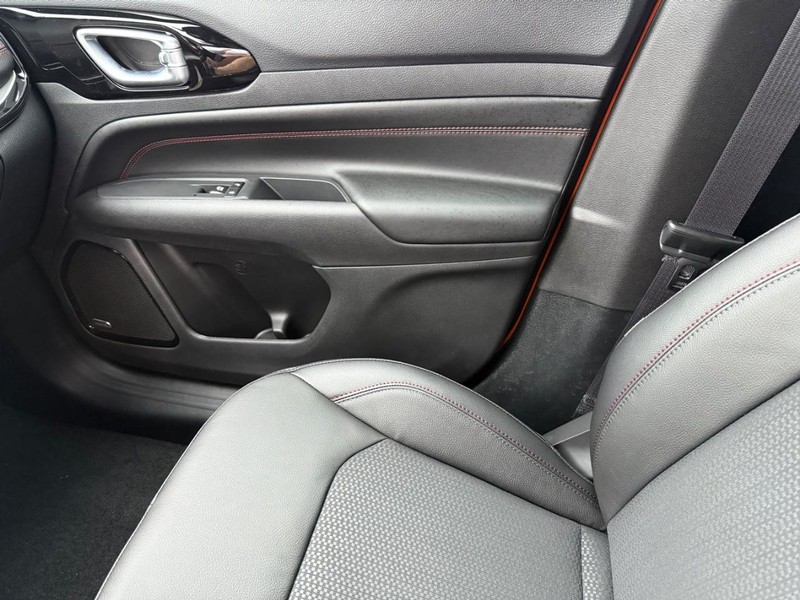 Jeep Compass Vehicle Full-screen Gallery Image 26