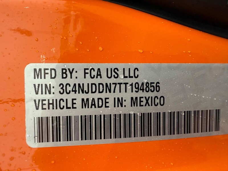 Jeep Compass Vehicle Full-screen Gallery Image 32