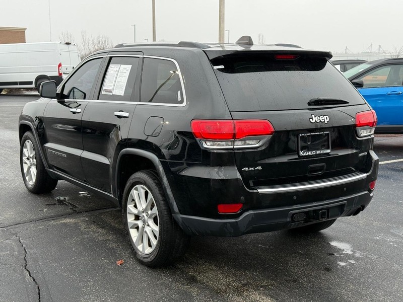 Jeep Grand Cherokee Vehicle Full-screen Gallery Image 5