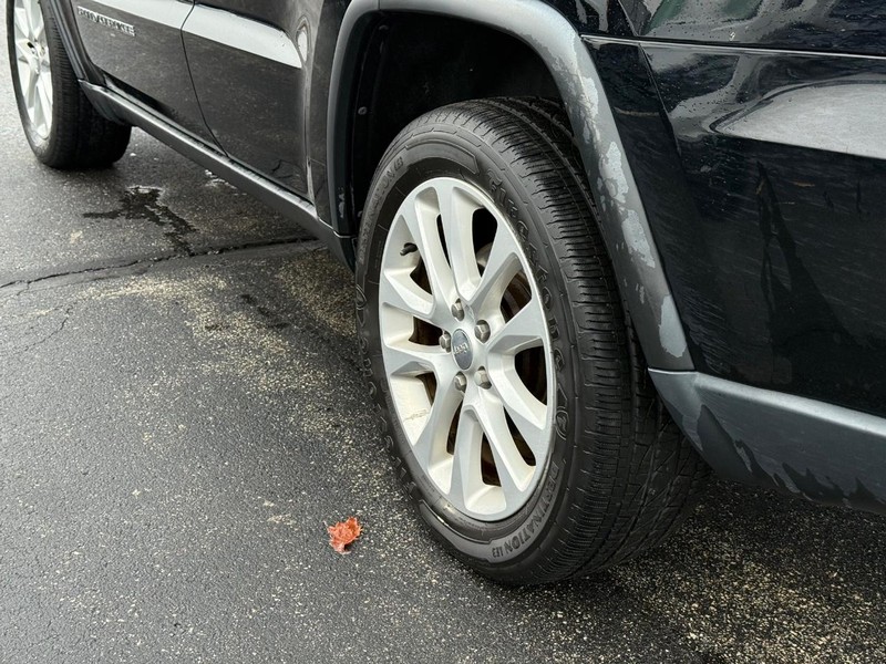 Jeep Grand Cherokee Vehicle Full-screen Gallery Image 6