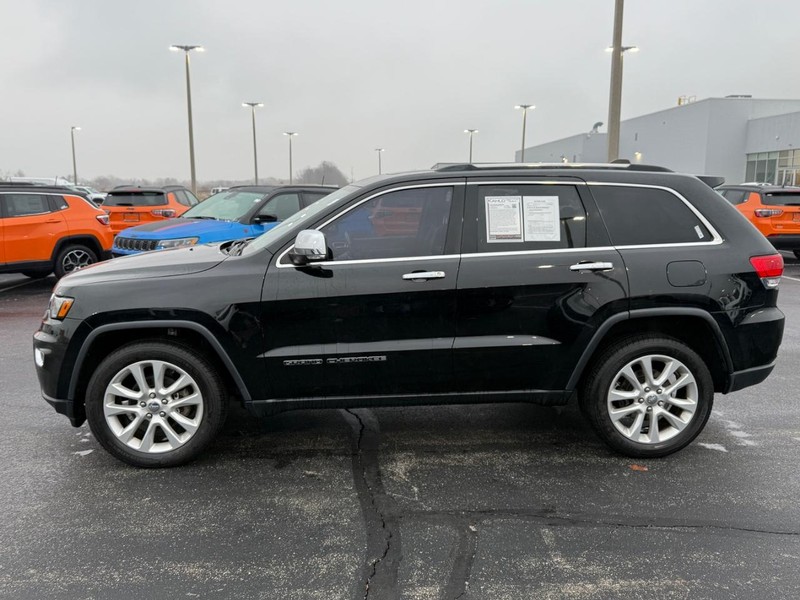 Jeep Grand Cherokee Vehicle Full-screen Gallery Image 9