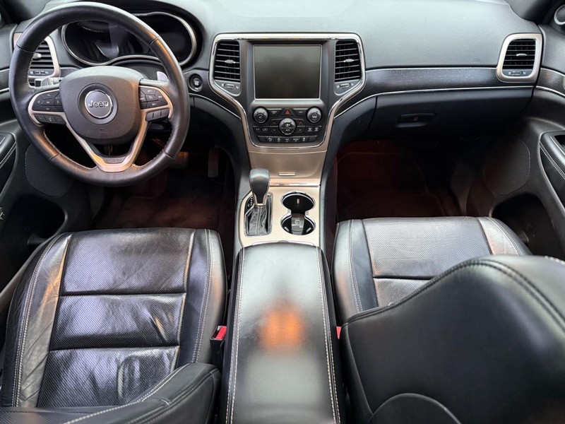 Jeep Grand Cherokee Vehicle Full-screen Gallery Image 15