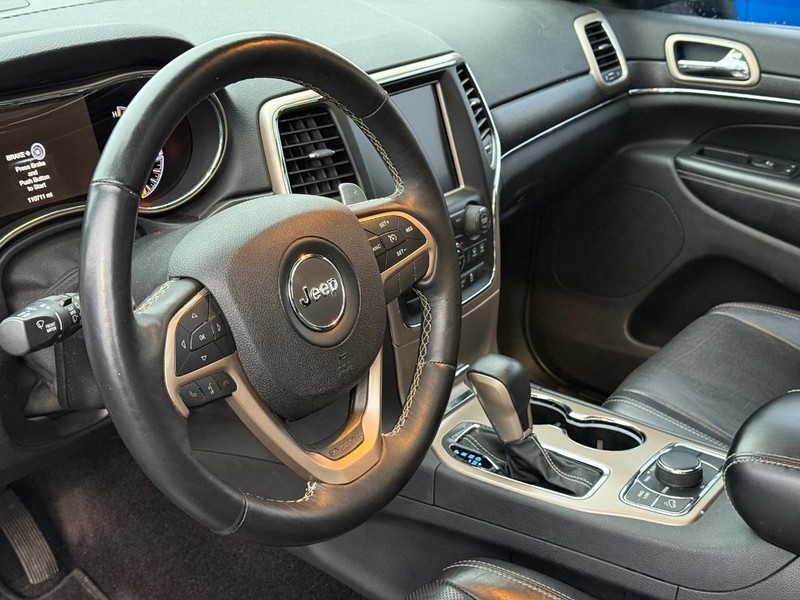 Jeep Grand Cherokee Vehicle Full-screen Gallery Image 21