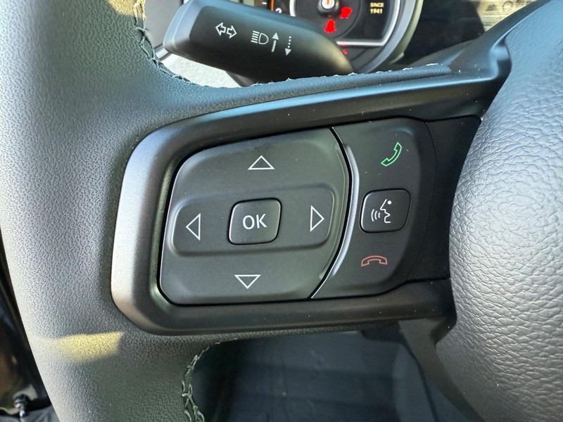 Jeep Wrangler Vehicle Full-screen Gallery Image 17