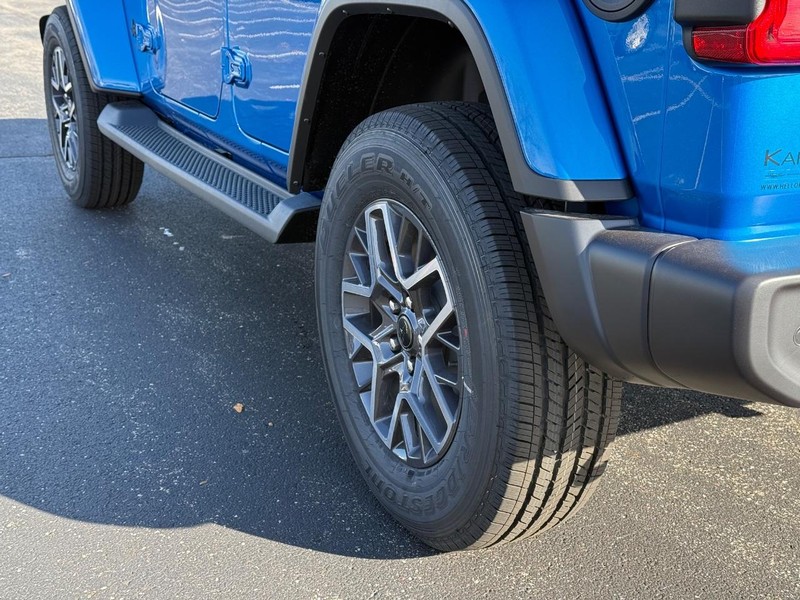 Jeep Wrangler Vehicle Full-screen Gallery Image 6