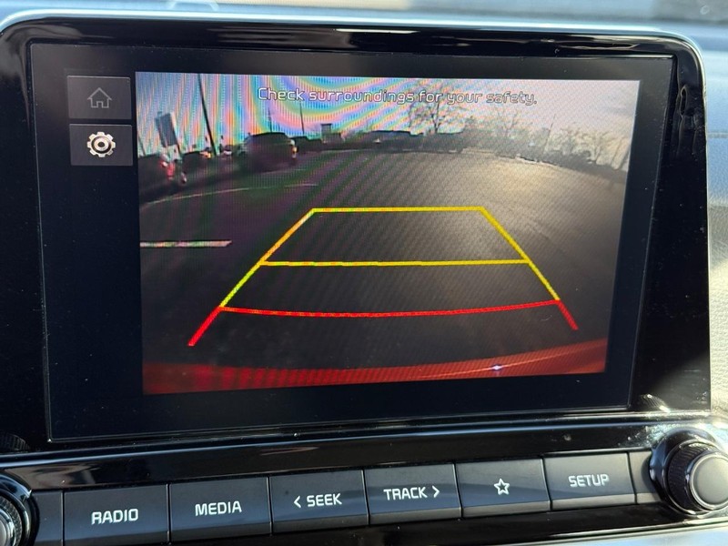 Kia Forte Vehicle Full-screen Gallery Image 22