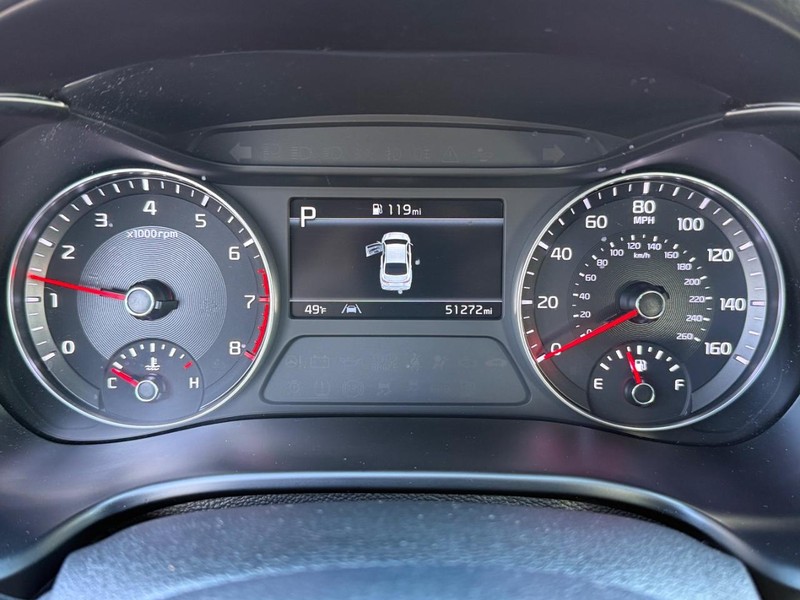 Kia Forte Vehicle Full-screen Gallery Image 26