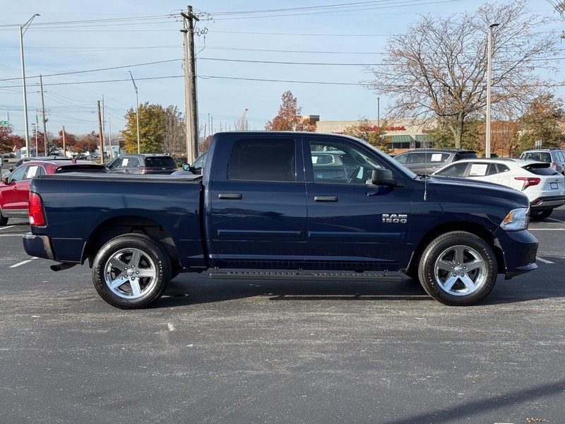 Ram 1500 Vehicle Full-screen Gallery Image 2