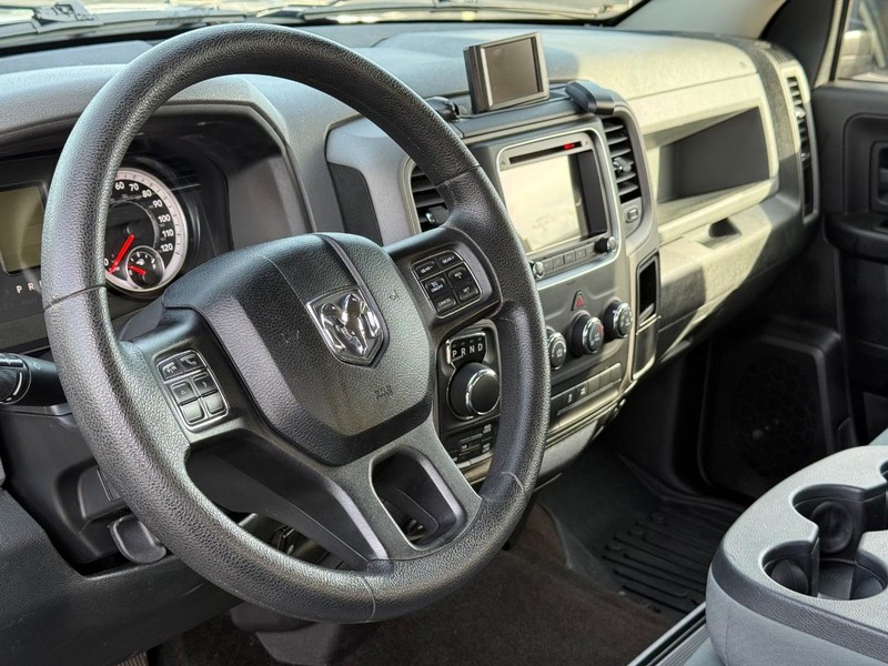 Ram 1500 Vehicle Full-screen Gallery Image 18