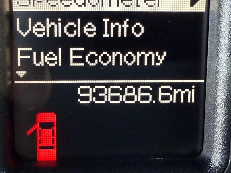 Ram 1500 Vehicle Full-screen Gallery Image 27