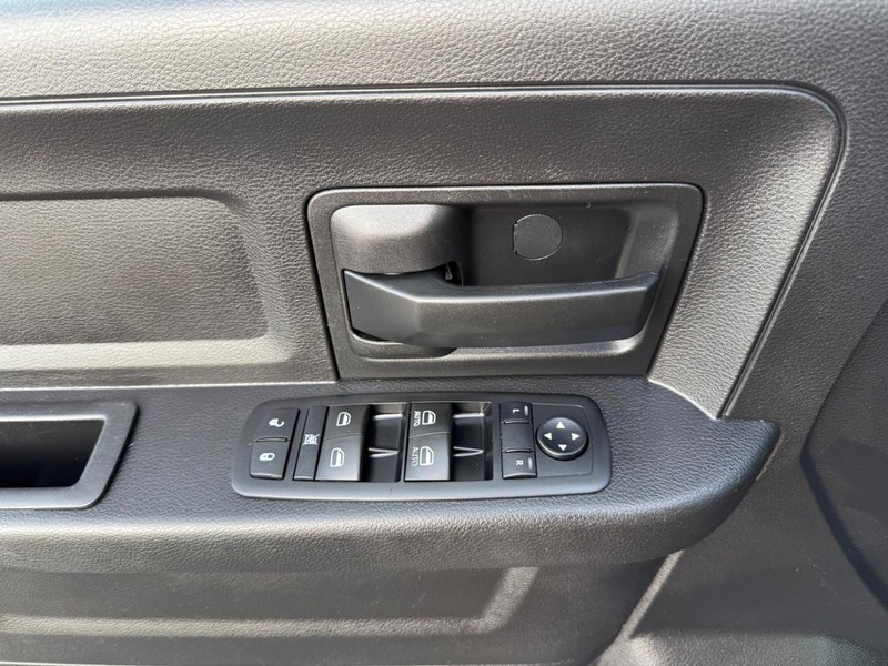 Ram 1500 Vehicle Full-screen Gallery Image 29