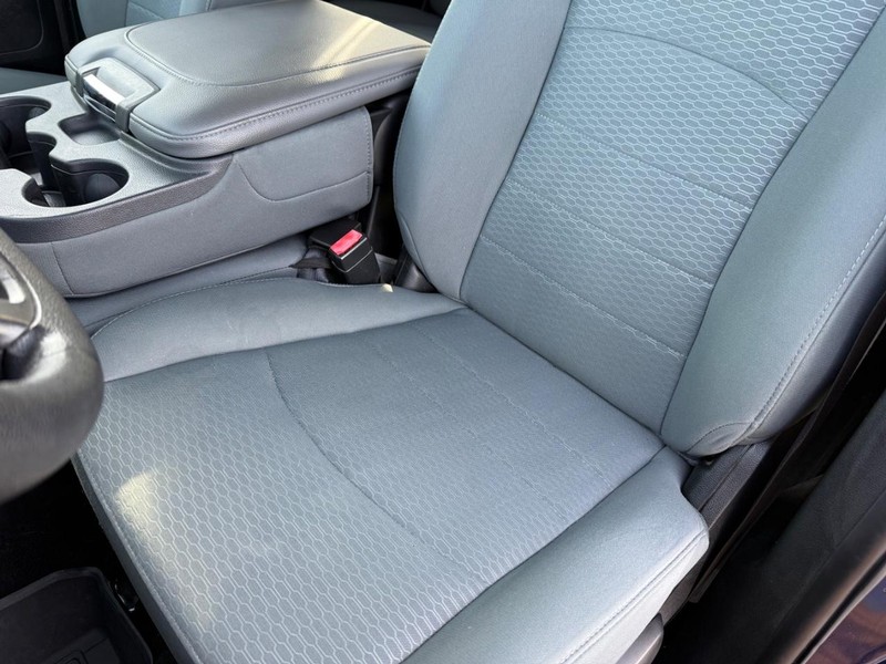 Ram 1500 Vehicle Full-screen Gallery Image 30