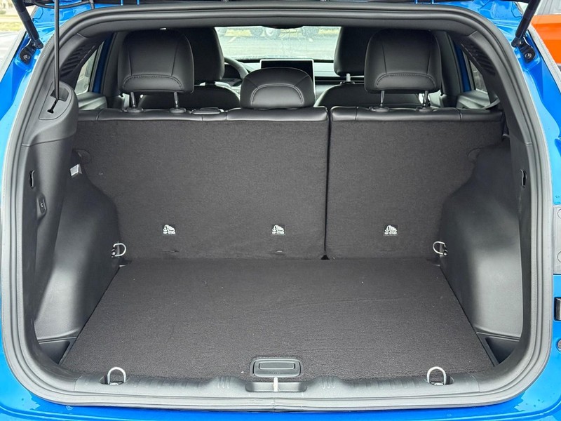 Jeep Compass Vehicle Full-screen Gallery Image 7