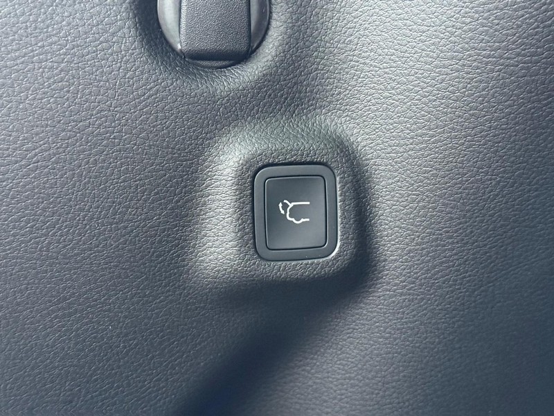 Jeep Compass Vehicle Full-screen Gallery Image 8