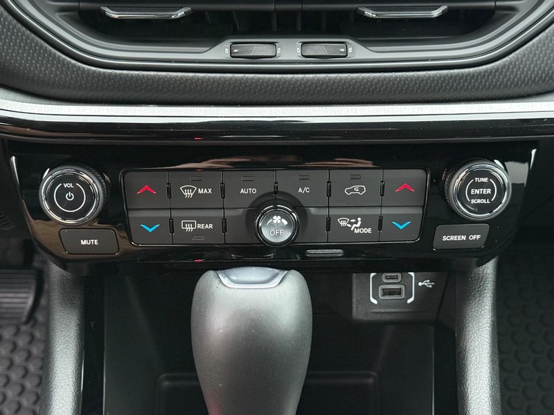 Jeep Compass Vehicle Full-screen Gallery Image 25