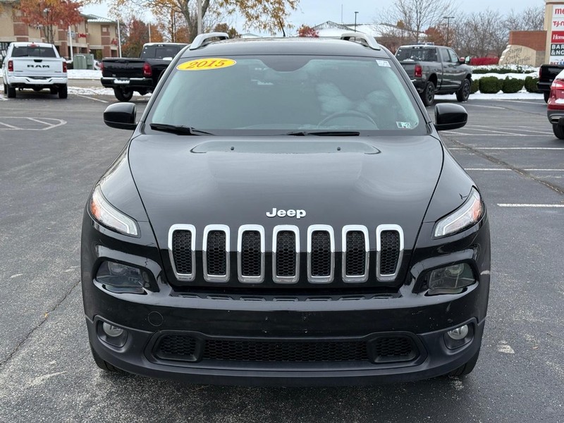 Jeep Cherokee Vehicle Full-screen Gallery Image 10