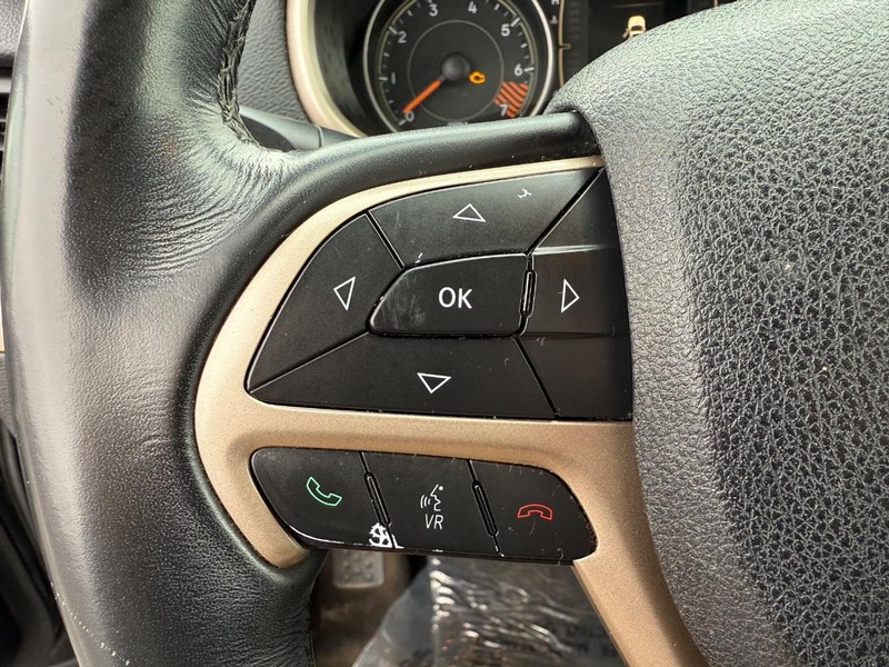 Jeep Cherokee Vehicle Full-screen Gallery Image 20