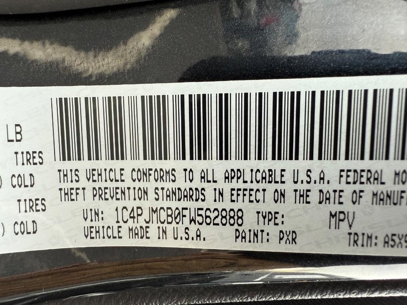 Jeep Cherokee Vehicle Full-screen Gallery Image 31