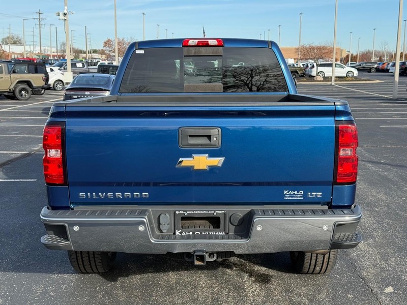 Chevrolet Silverado 1500 Vehicle Full-screen Gallery Image 4