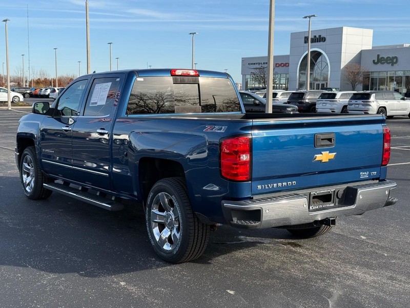 Chevrolet Silverado 1500 Vehicle Full-screen Gallery Image 5