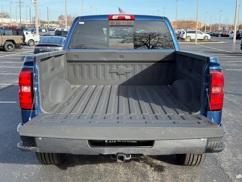 Chevrolet Silverado 1500 Vehicle Full-screen Gallery Image 7