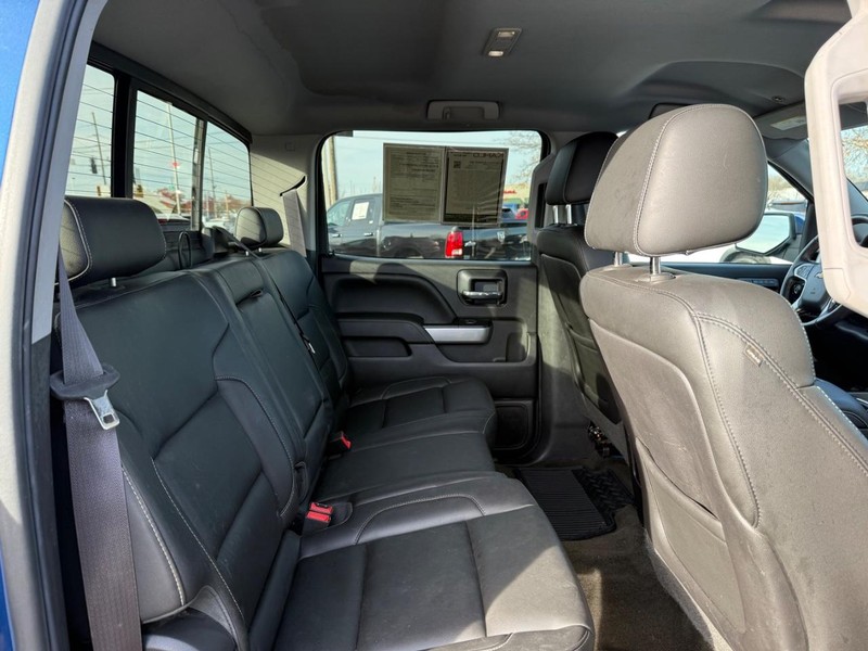 Chevrolet Silverado 1500 Vehicle Full-screen Gallery Image 10