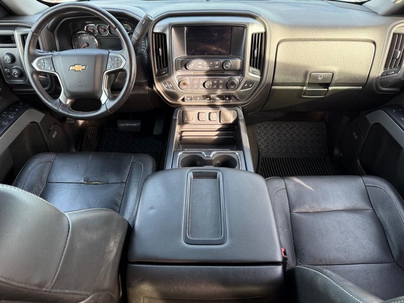 Chevrolet Silverado 1500 Vehicle Full-screen Gallery Image 12